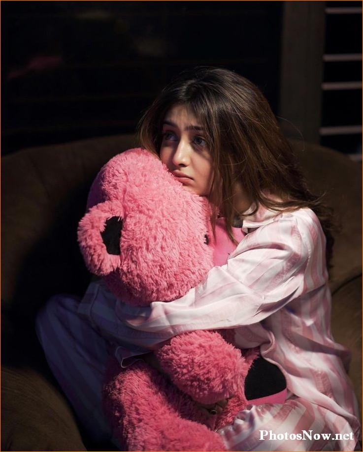 sad-girl-dp