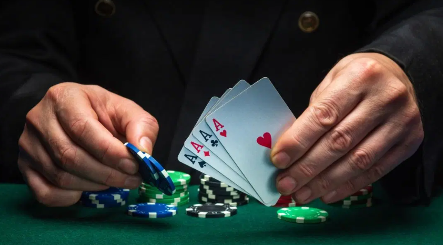 How Do You Avoid Overvaluing A Straight In Omaha Poker?