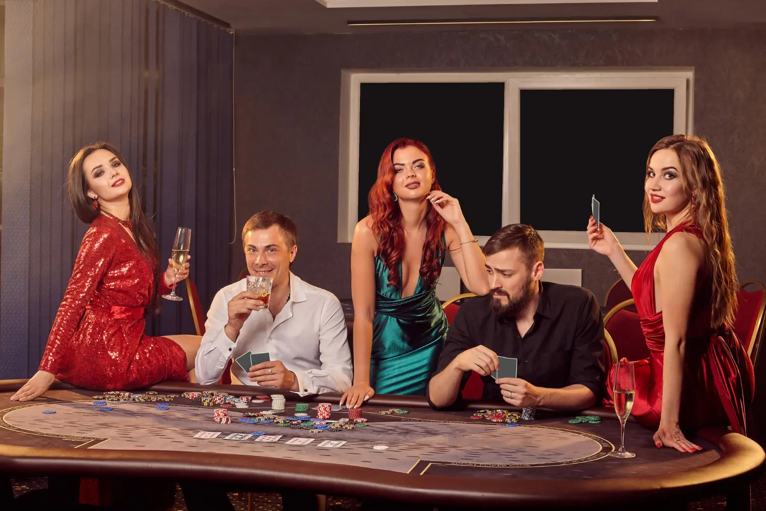 The Psychology Behind Casino Design: How Layout and Features Keep You Playing