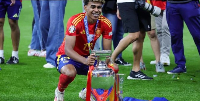 Youngest Player