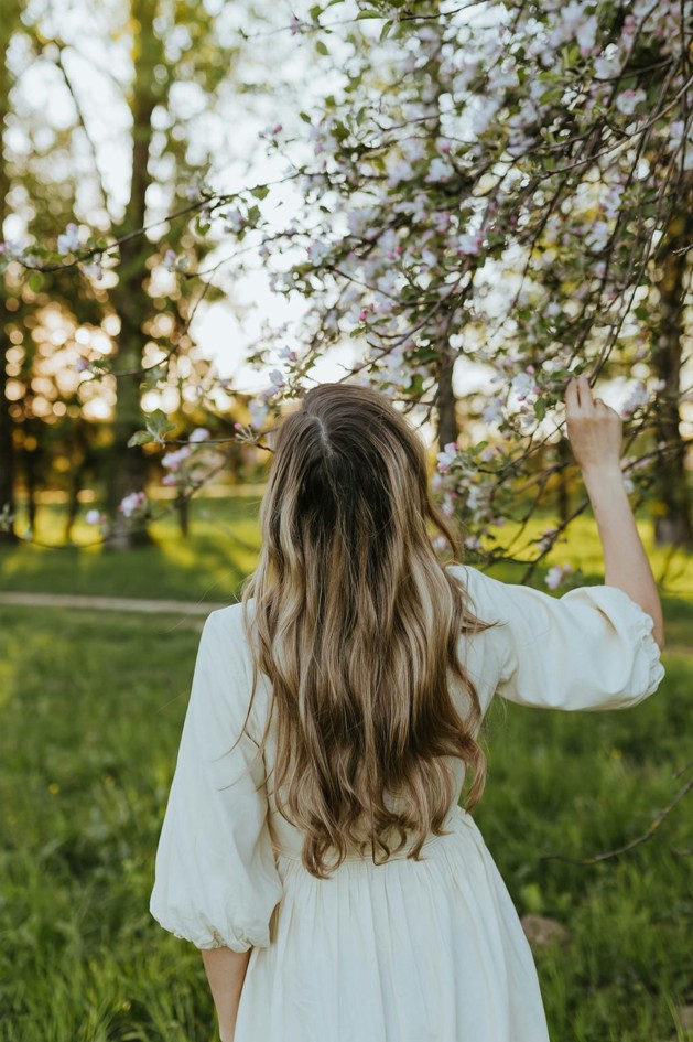 Instagram DP for girls hidden face with a stylish casual outfit