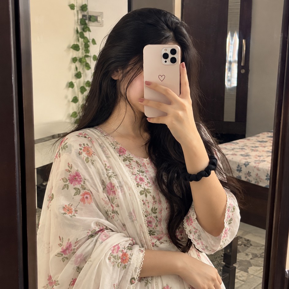 Ladki Ka Photo: 100+ Cute, Sad & Stylish Girl DP (2026) Mirror Girl Pic illustrated profile picture