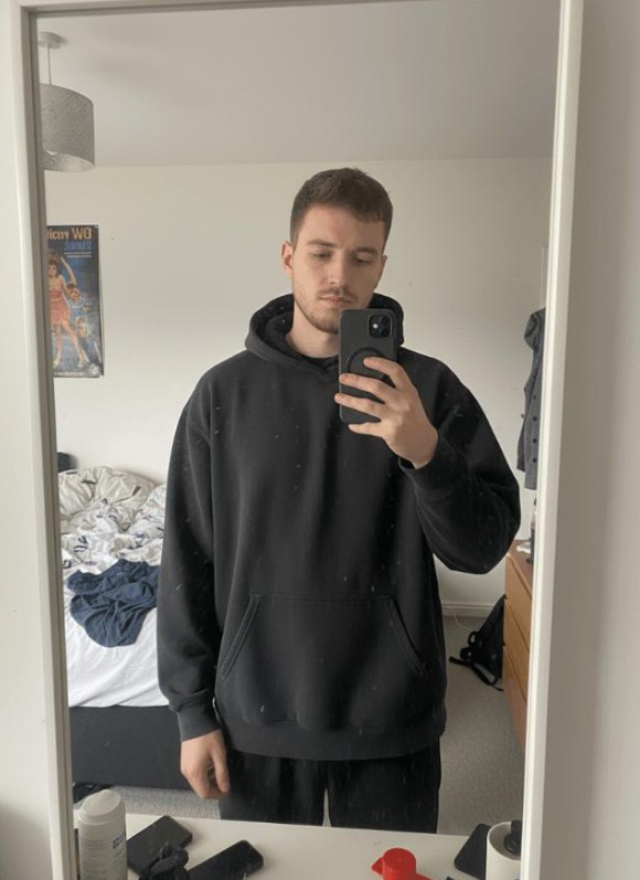 Boys mirror selfie DP with a trendy phone pose