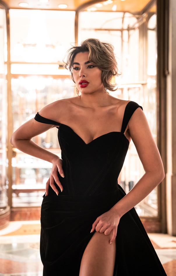Ladki Ka Photo: 100+ Cute, Sad & Stylish Girl DP (2026) Stylish adult woman posing in a glamorous black dress